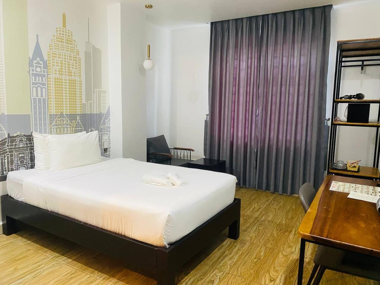 Times Hotel At Bassac Lane Phnom Penh Exteriör bild